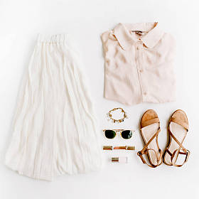 时尚女性衣服照片