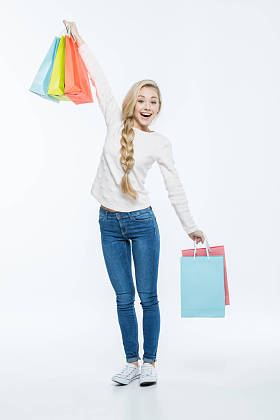 带购物袋的女人