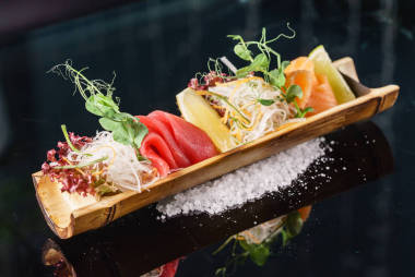 在竹林中美味的生魚片
