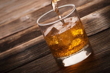 開胃酒加冰圖片