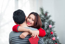 圣诞节对亚裔夫妇图片
