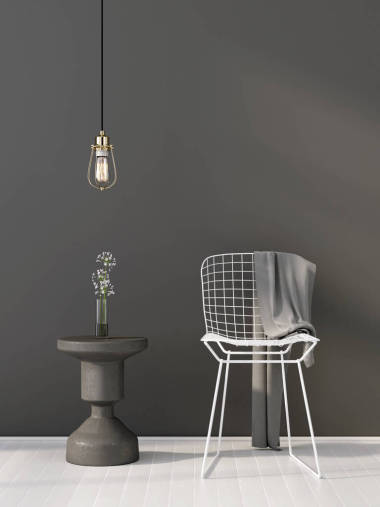 灰色的內(nèi)飾與白色椅子圖片