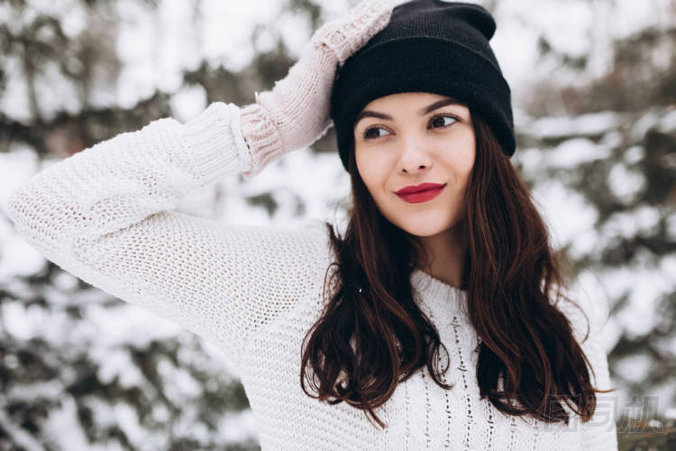 冬季時(shí)尚女孩