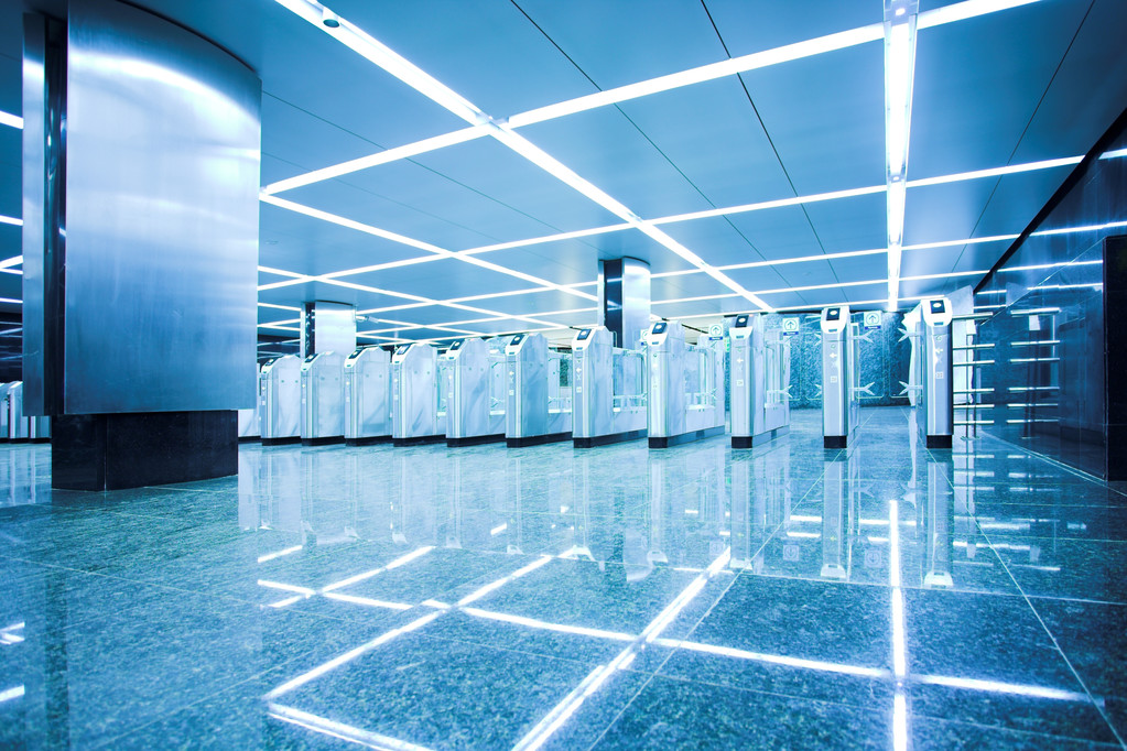 旋转栅门上现代地铁站 旋转栅门上现代地铁站