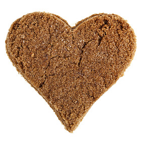 muscovado 红糖心形在白色背景