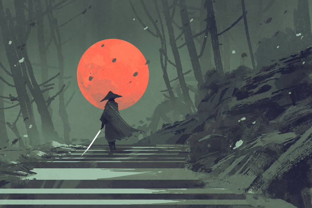 站在夜晚的森林里的楼梯上的武士