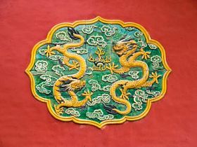 红墙与金龙图片