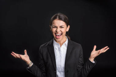 有吸引力的年輕女商人