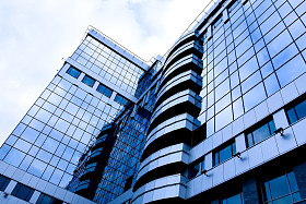 对新现代大厦准视图图片