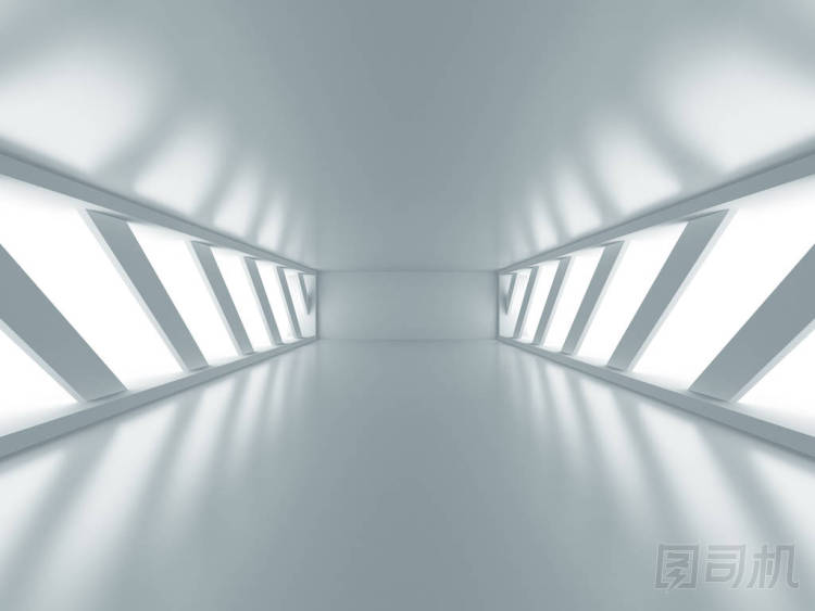 空曠的房間里兩個未來派窗口