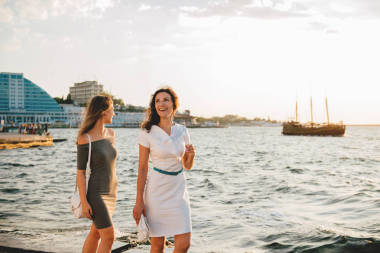 母親和十幾歲的女兒走