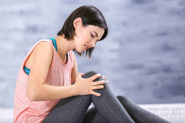 漂亮的年輕女人  圖片