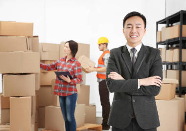 交叉雙手經(jīng)理  圖片