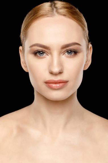 華麗的年輕女子圖片