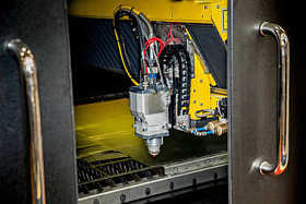 激光切割机图片