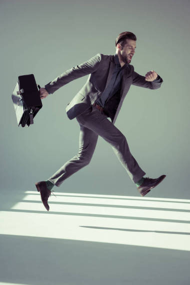 時尚的商人，公文包圖片