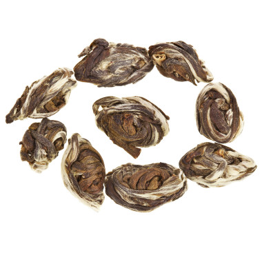 在白色背景上茶苦草圖片