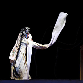 漂亮中国齐歌剧女演员