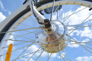 电动自行车的轮子图片