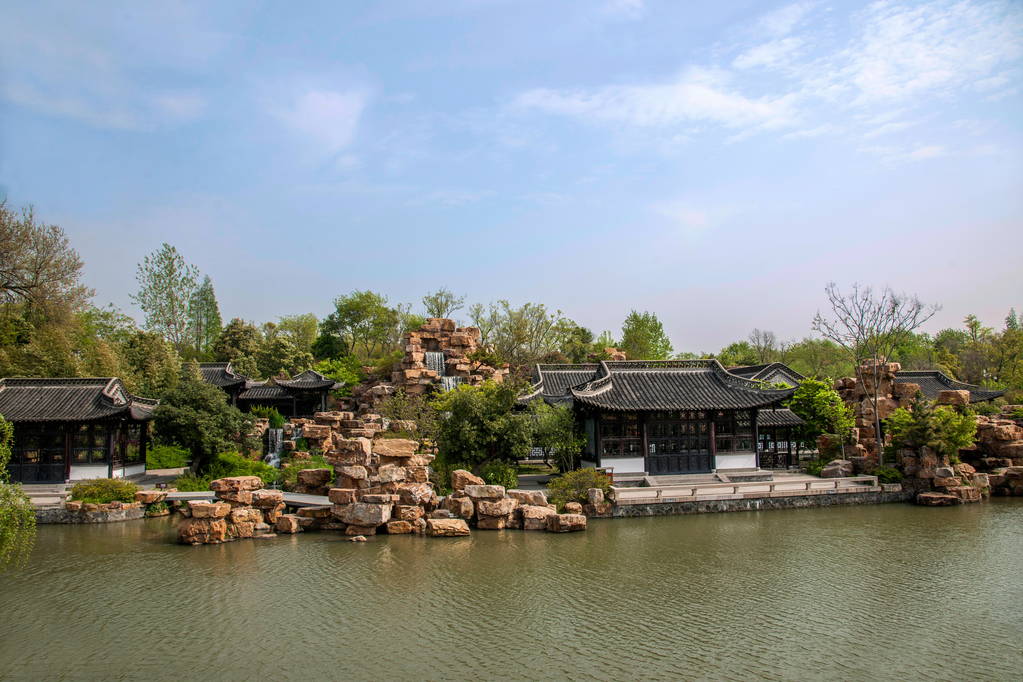 扬州瘦西湖上花园水边图片 扬州瘦西湖上花园水边图片