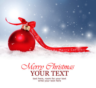 與紅色擺設(shè)、 雪和雪花圣誕背景