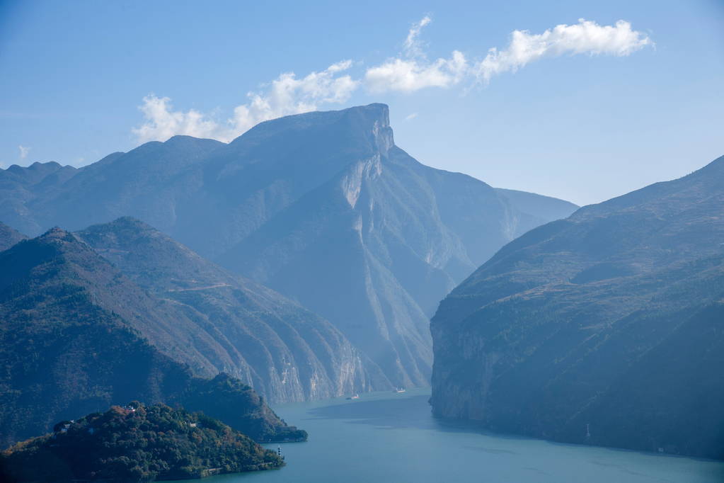 长江三峡奉节三江水域