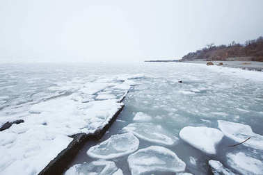 在冬天冰封的海洋.图片