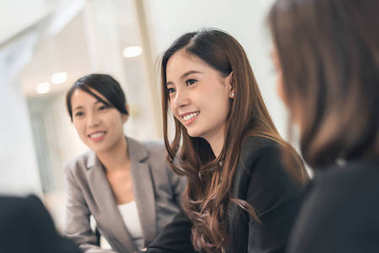 业务行政女人 业务行政女人