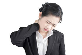 急性痛和喉咙痛症状的女商人孤立 o