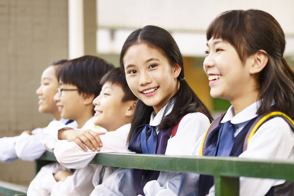 群的亚洲第二代学生