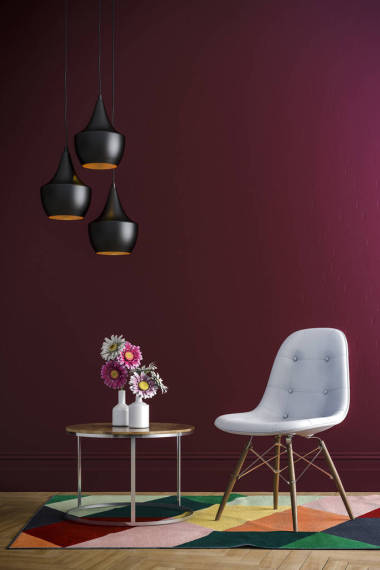 3d 室內(nèi)的椅子和紅墻