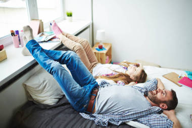 相信父親和女兒之間的關系