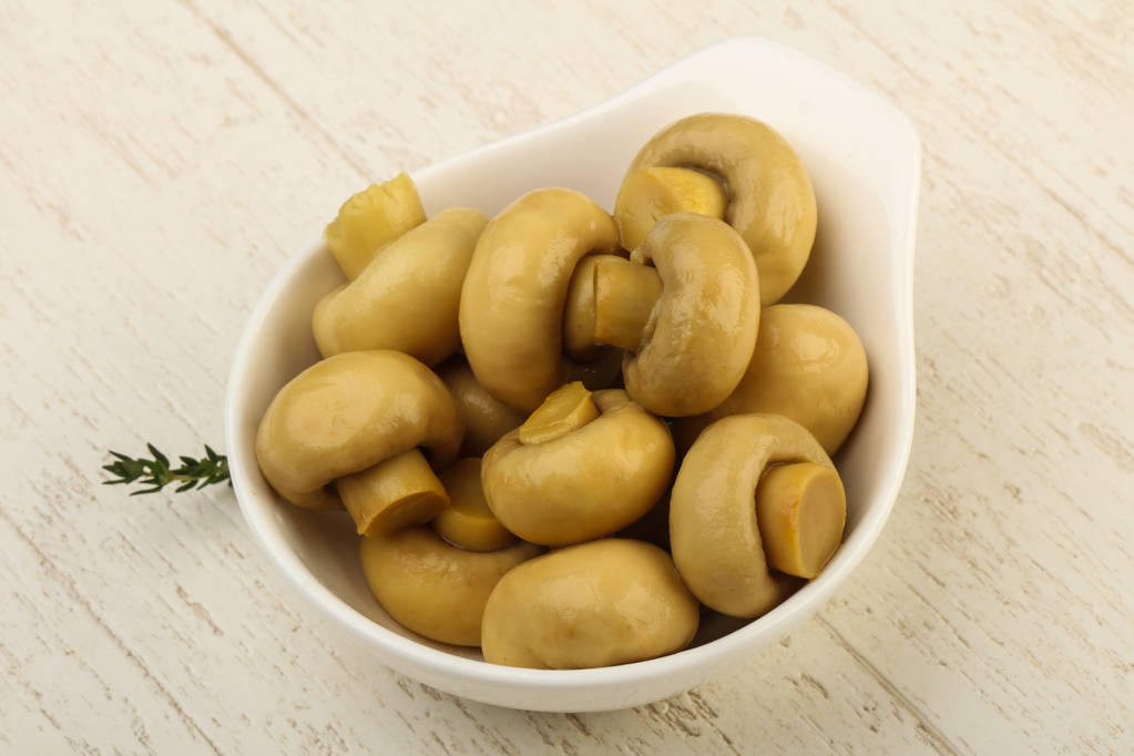 卤的香菇放在碗 卤的香菇放在碗