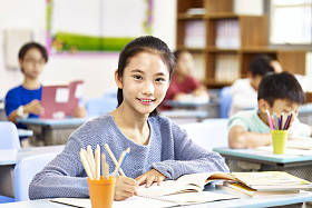 有信心亚洲小学女生图片