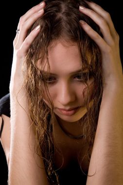 不快乐的女孩图片