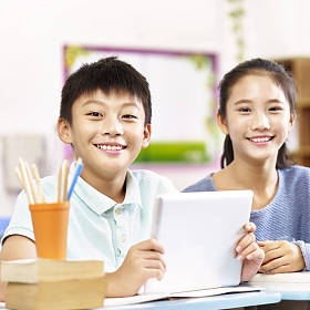 亚洲的小学生的肖像图片