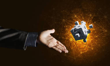 男性的手，指著多維數(shù)據(jù)集圖照片