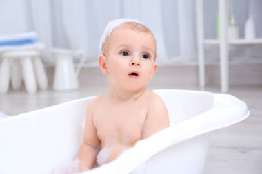 宝宝的小男孩图片