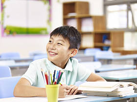 亚洲小学学生图片