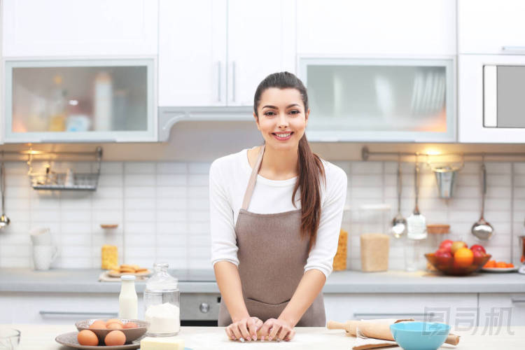 美麗的年輕女子