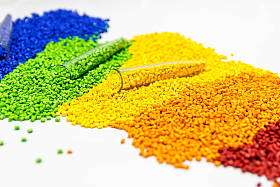 高分子染料。塑料着色剂。颜料颗粒中