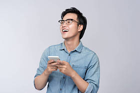 使用智能手机的人