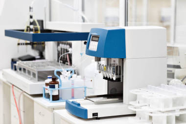 醫(yī)療設(shè)備進(jìn)行了分析。血液檢測艾滋病和其他疾病。Dna 的定義。選擇性的焦點