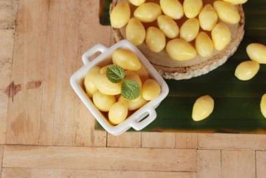 水煮的銀杏果仁或黃籽