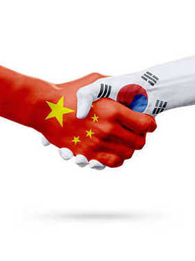 标志中国，韩国国家、 伙伴关系友谊握手的概念。3d 图