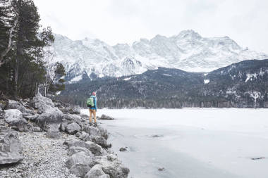 在湖山冬季旅游