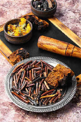 收集的根和草药