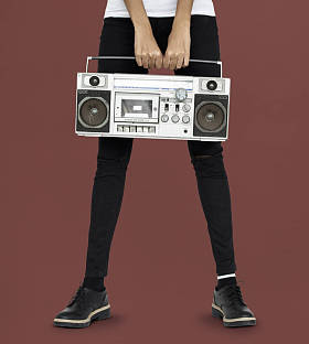 人控股旧复古收音机图片