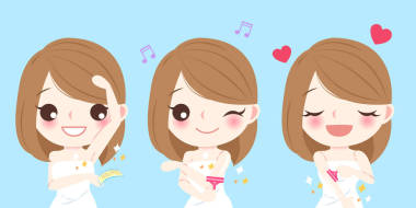 腋窝采摘的女人