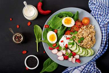 健康新鲜的蔬菜沙拉图片